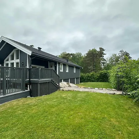 Modern With A Short Walk To The Sea *